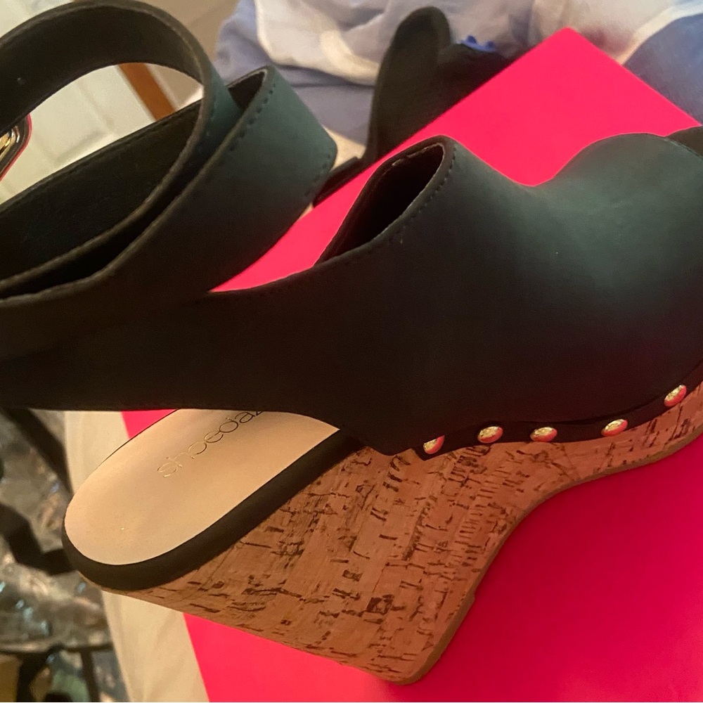 Shoe Dazzle Black Cork Wedges